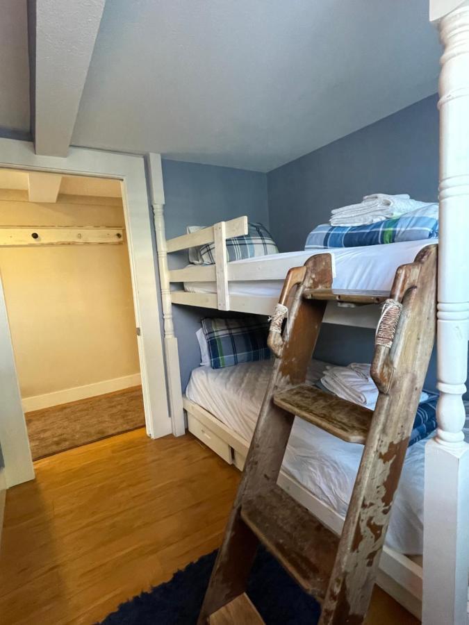 Seablue Cottage - Downstairs; 2 Blocks To The Beach Галвестън Екстериор снимка
